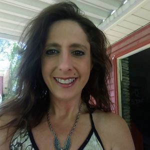 Meet your Posher, Stacy